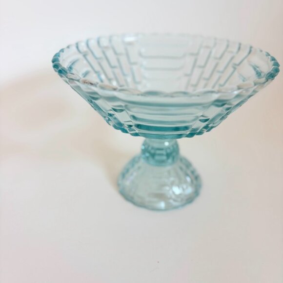 Jeannette Iridescent Louisa Blue Footed Compote – Vintage Fruit Bowl | 1957 - Picture 4 of 6